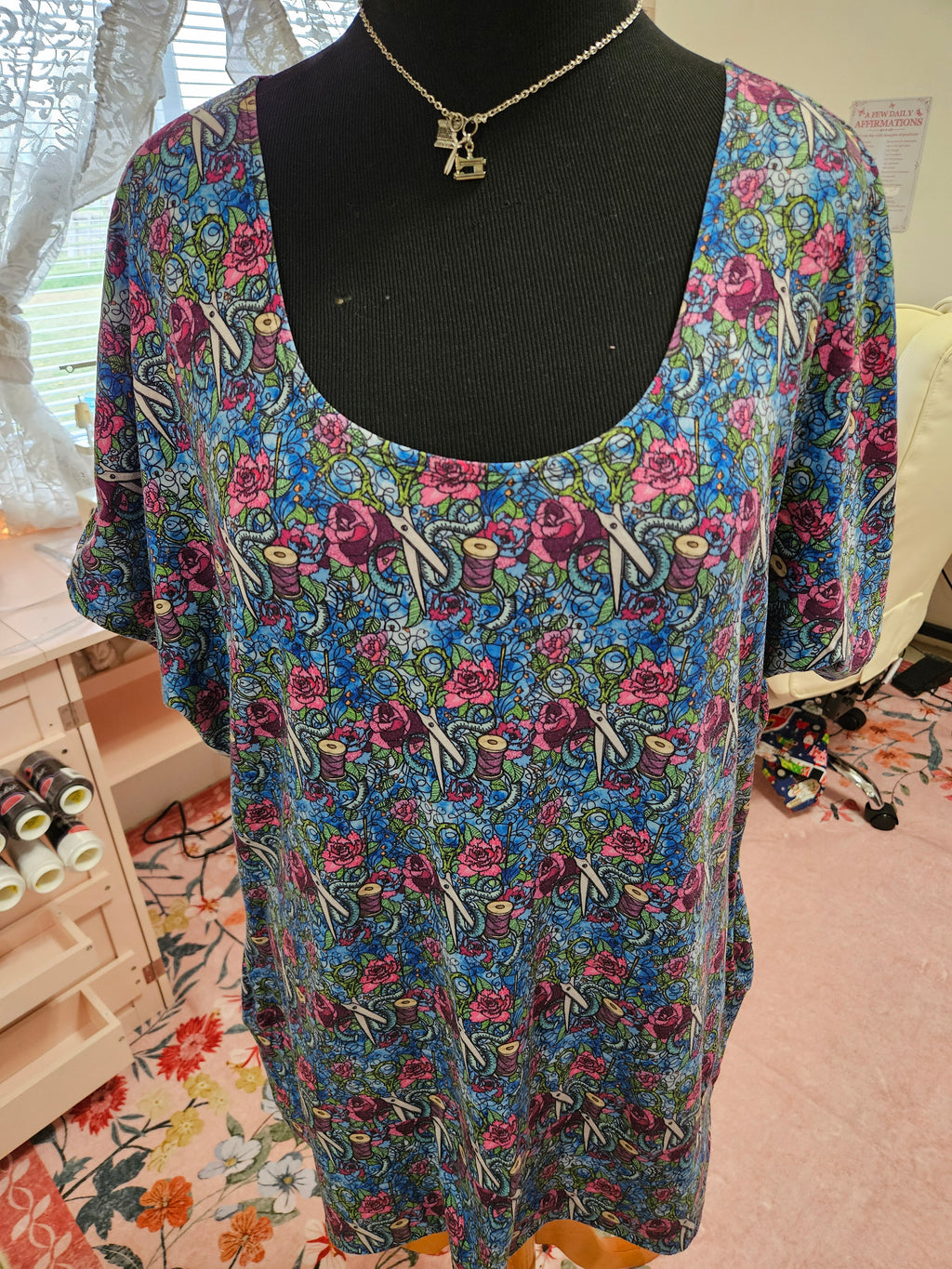 Women's XXL DBP Sewing Floral Lace Dolman T-shirt