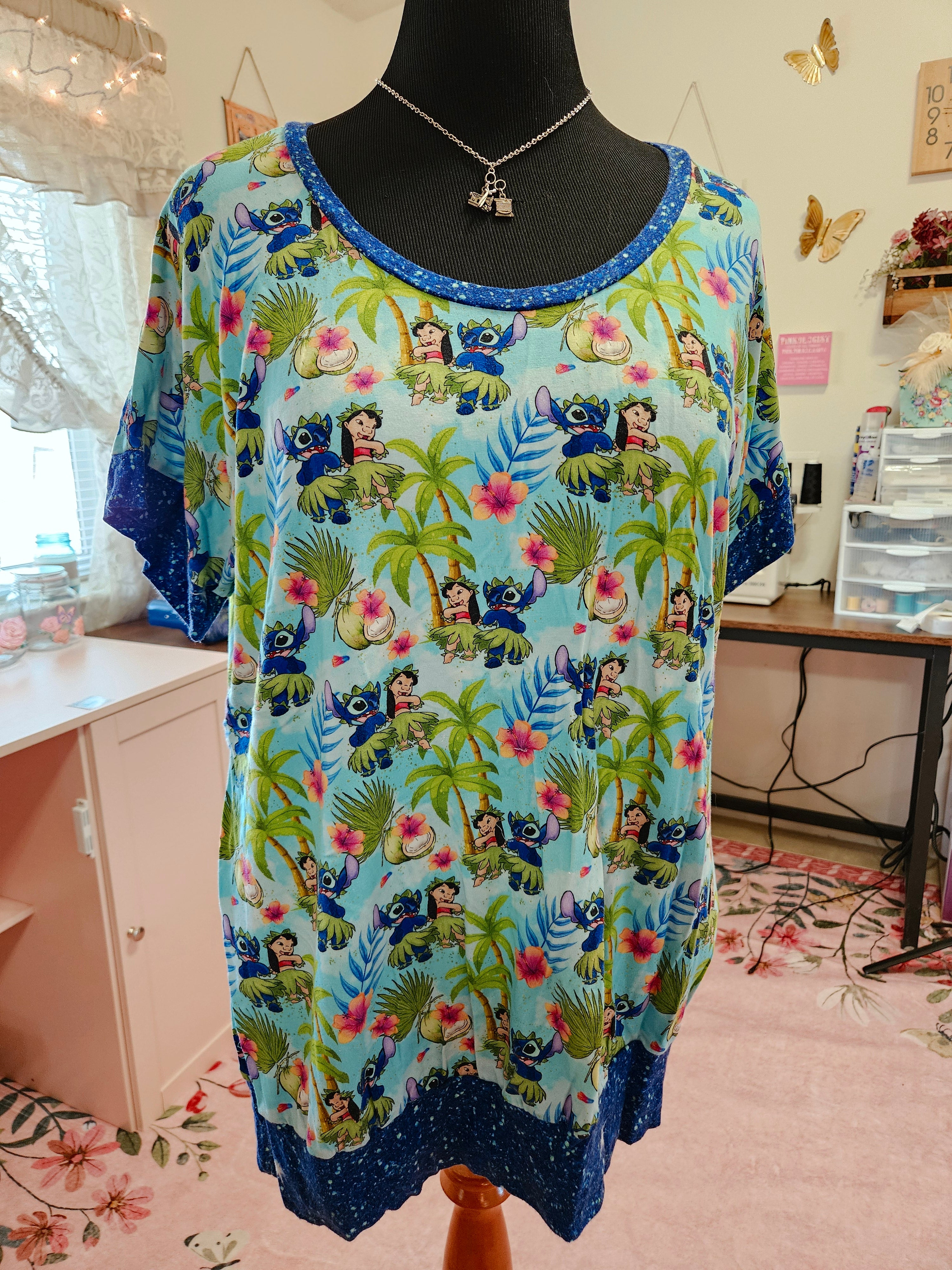 NEW Women's XXL Lilo & Stitch Aloha Dolman Top BL