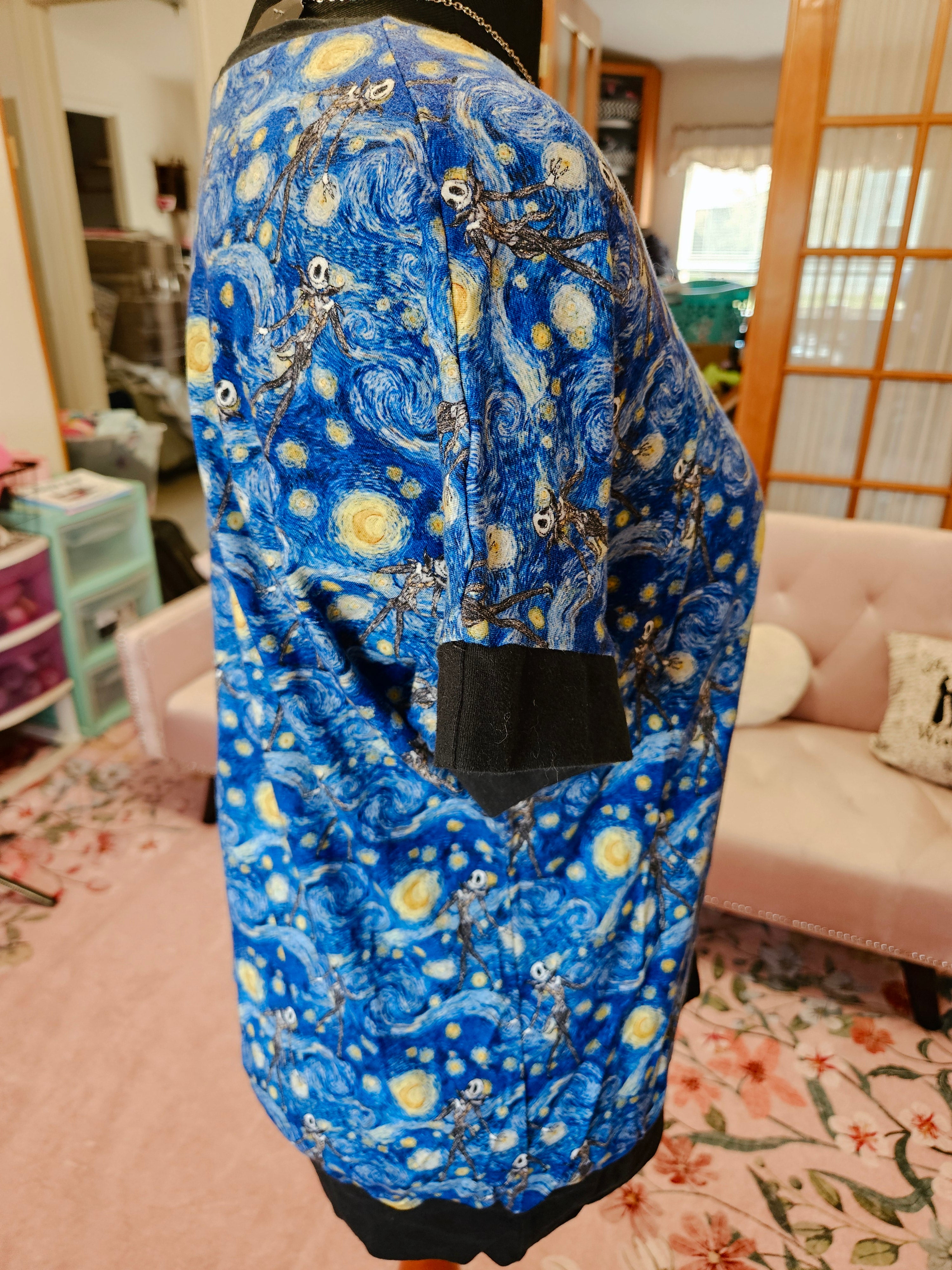 NEW Women's XXL Starry Night NBC Jack Dolman Top BL