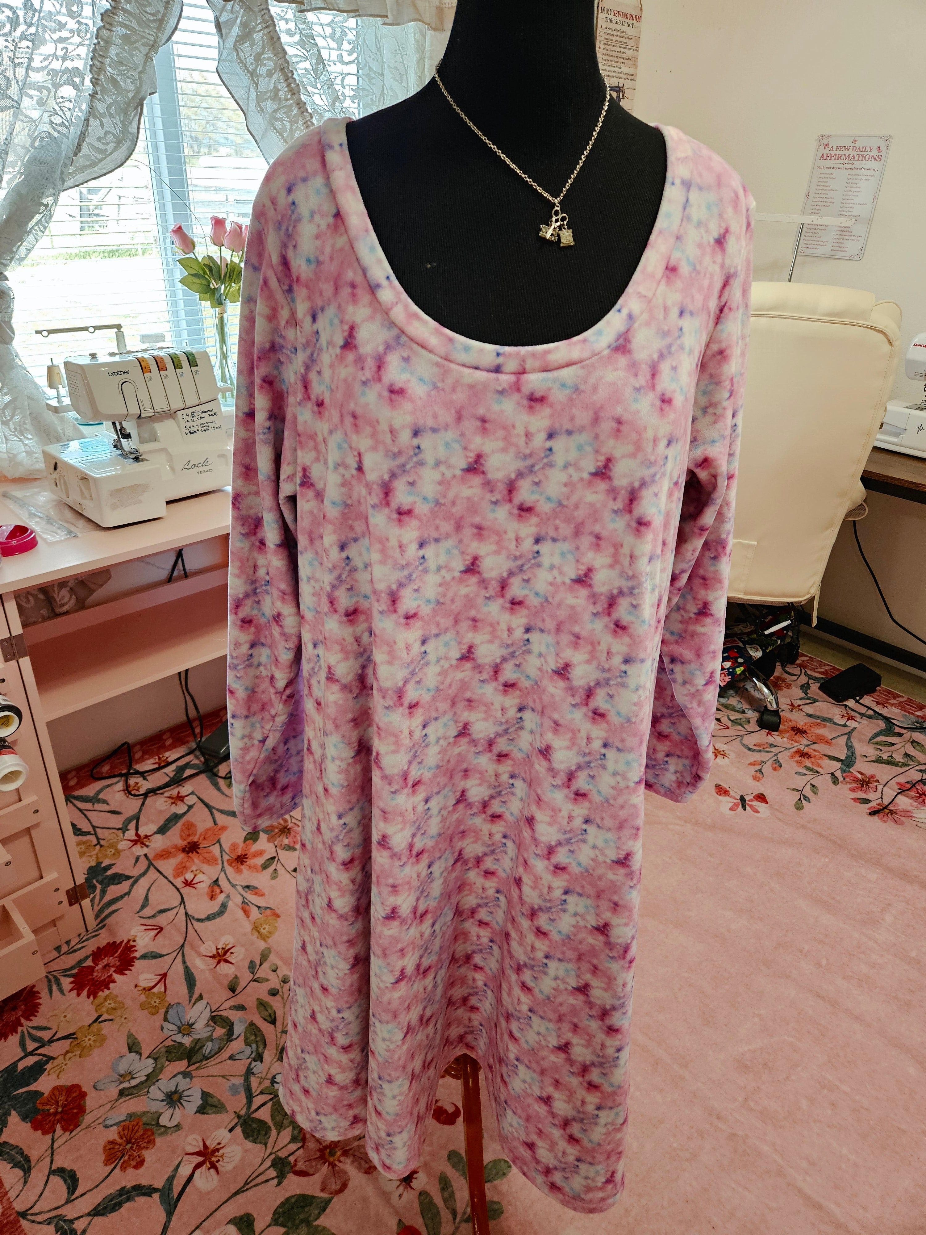 Women's XXL/3X Stretch Plush Pink Galaxy Nightgown