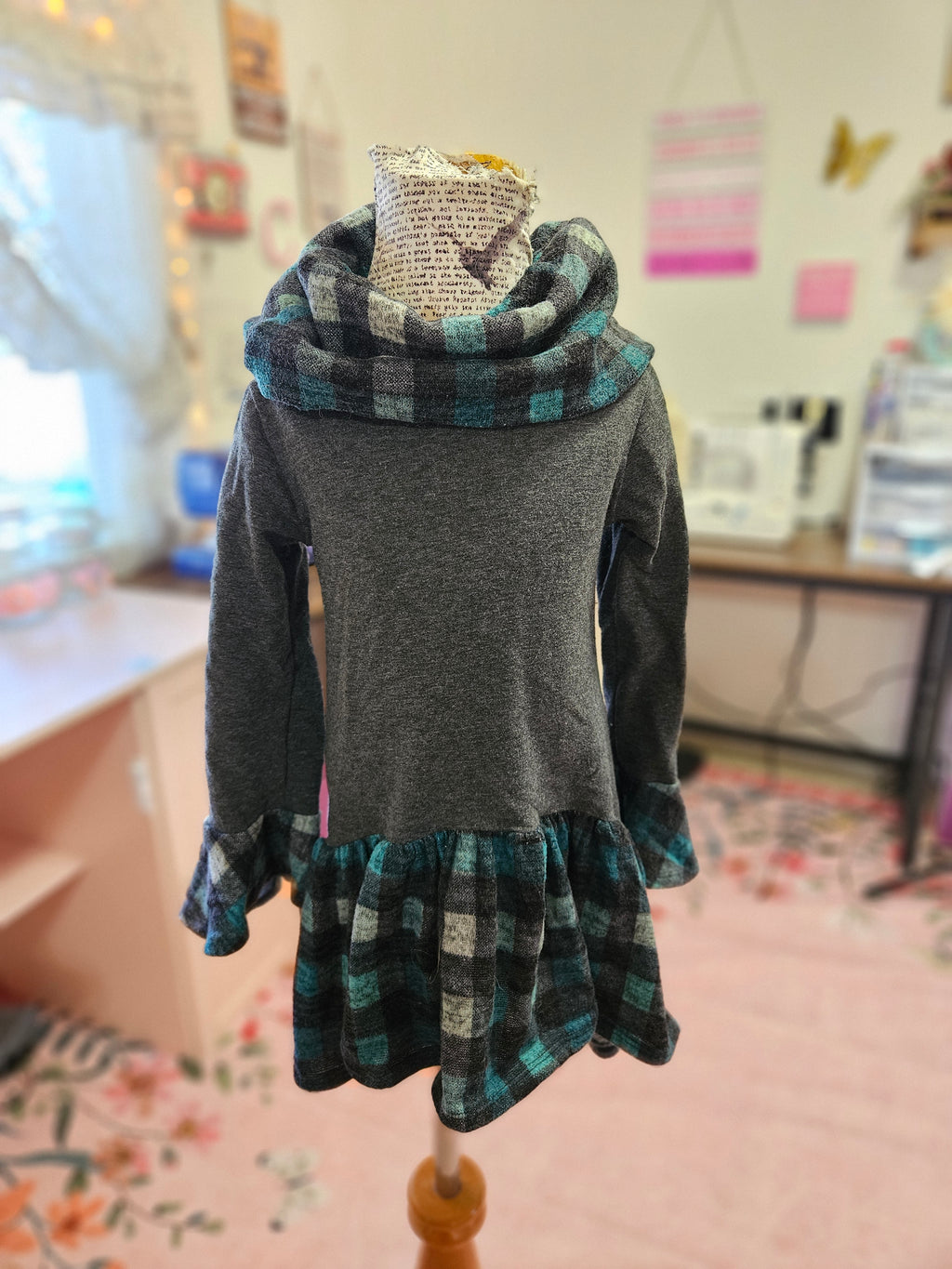 GIRL'S Cowl Neck Teal Plaid Sweater 4T