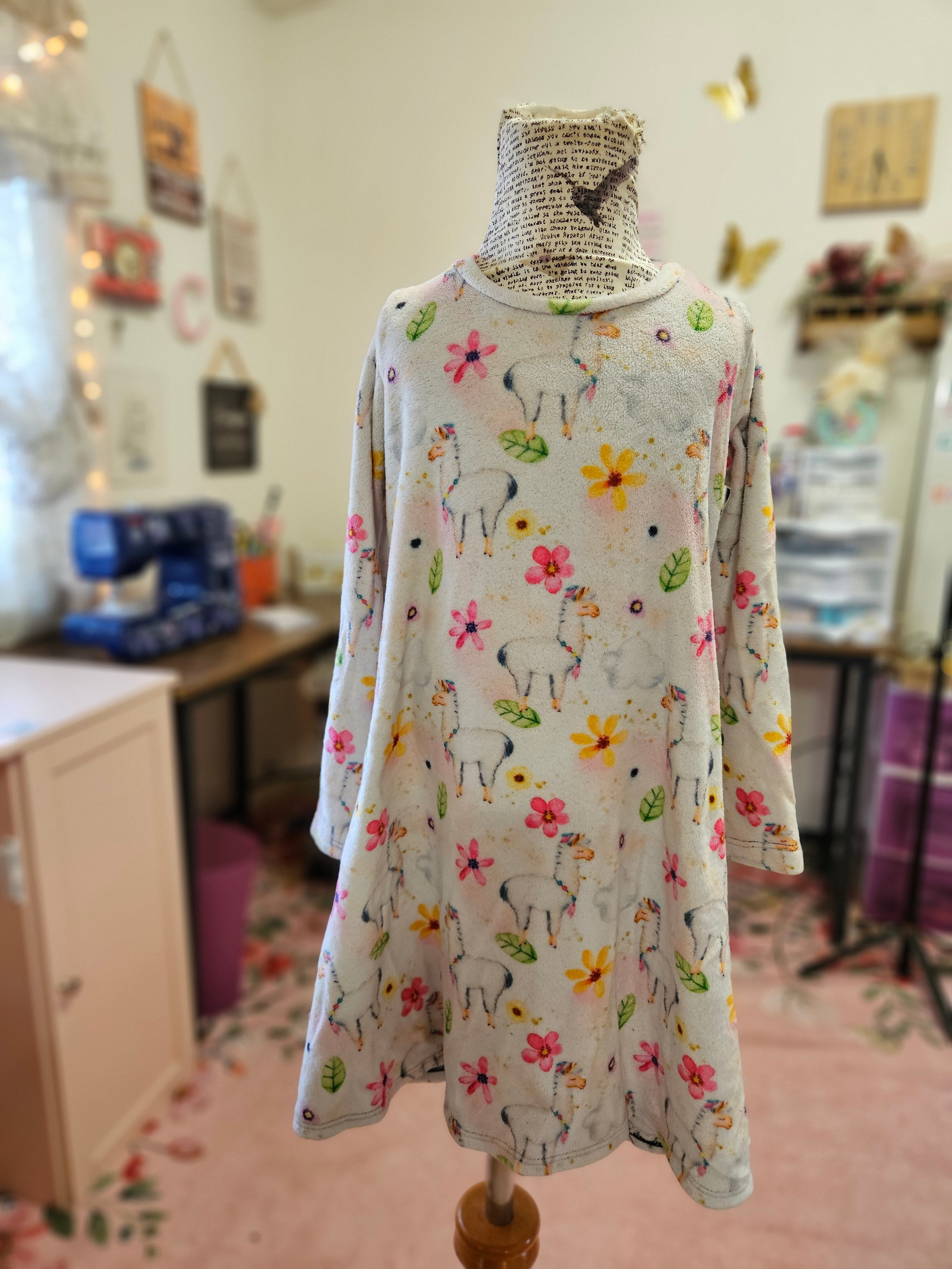 GIRL'S Floral Llamas Stretch Plush Nightgown 4T
