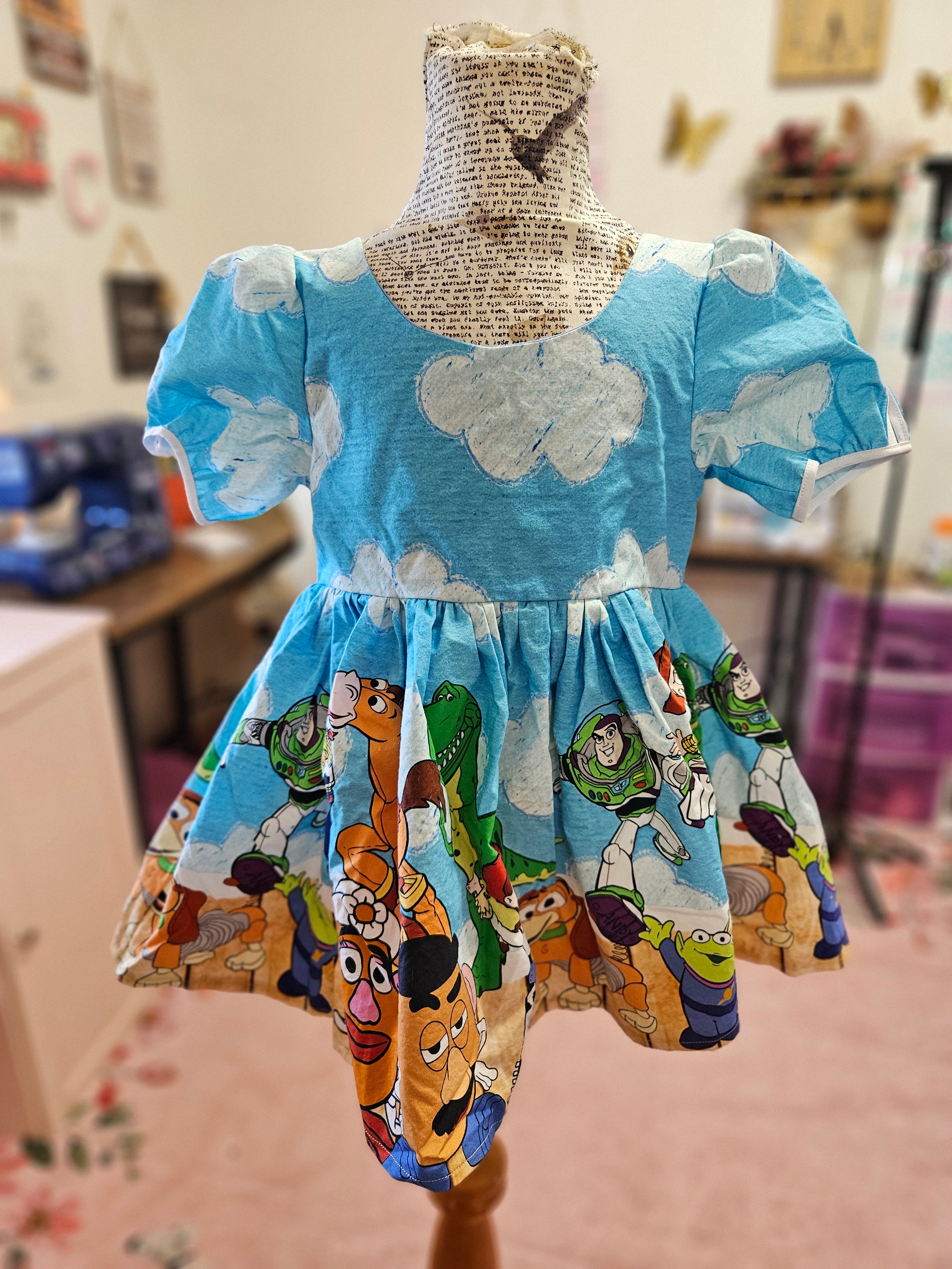 New GIRL'S Toy Story Border Print w/ Puff Sleeves Dress CW 2T/4T