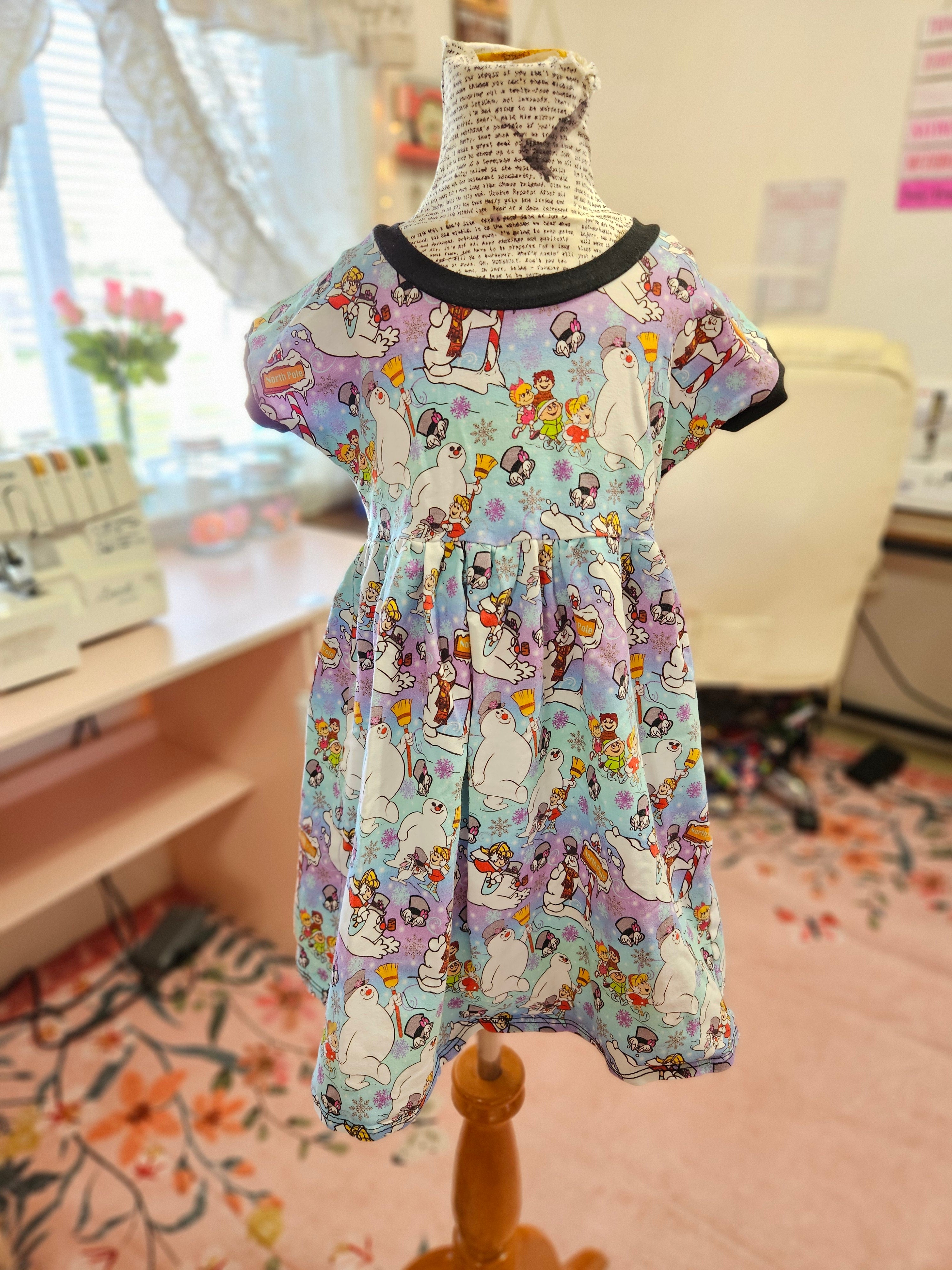 GIRL'S Frosty the Snowman & Friends Dolman Dress CL 4T