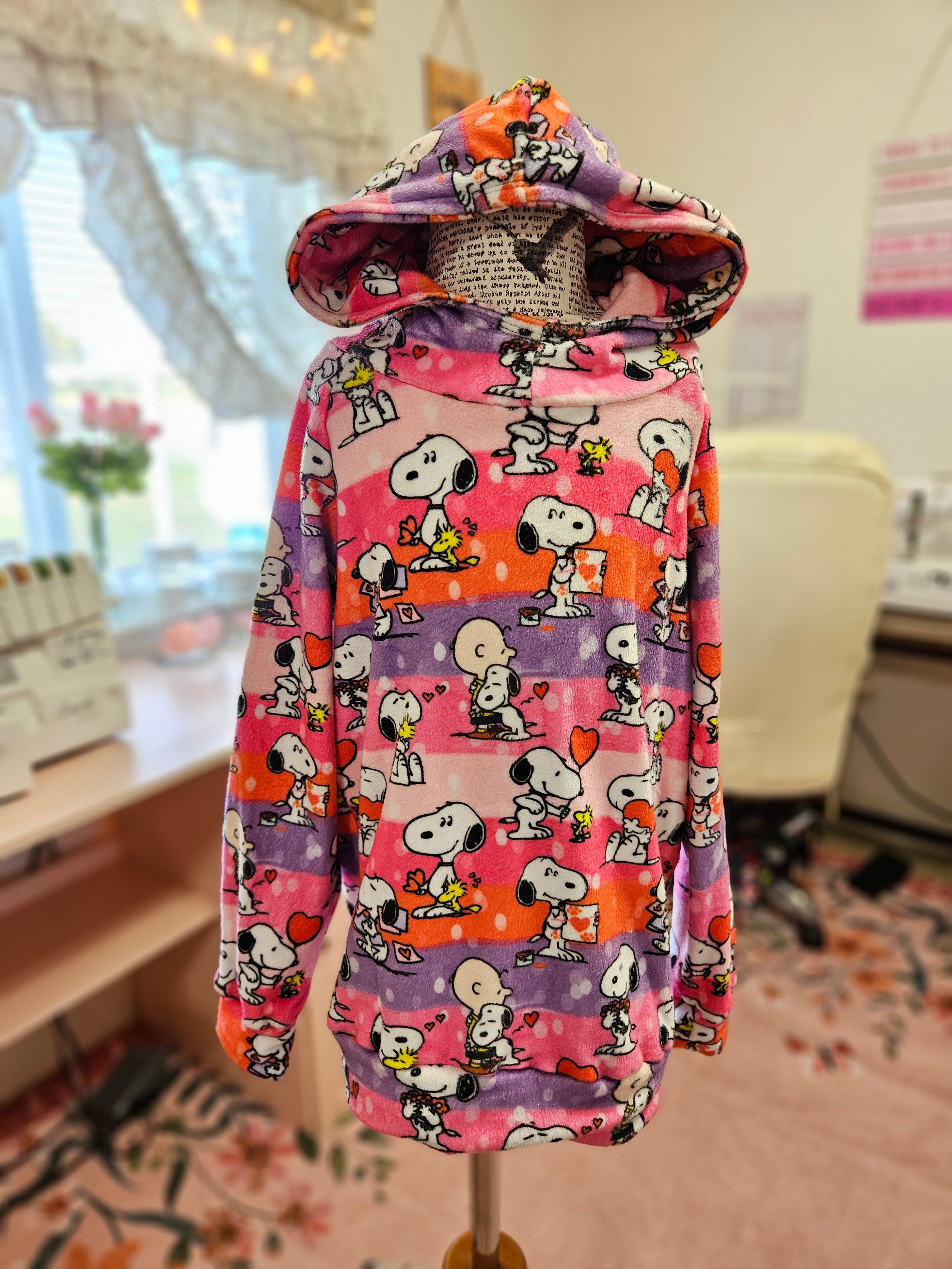 GIRL'S Valentine's Day Snoopy Stretch Plush Hoodie 4T
