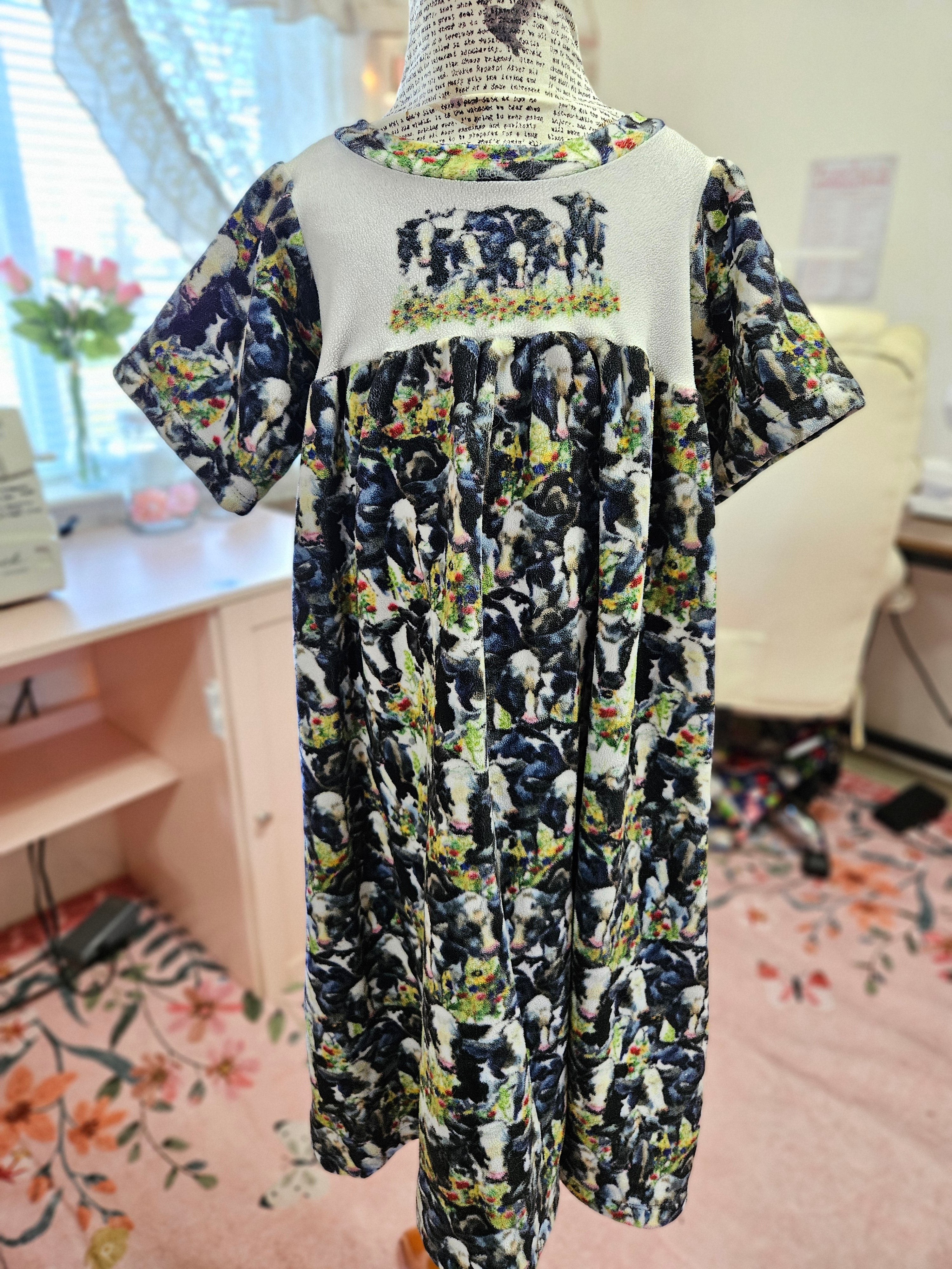GIRL'S Floral Cows Stretch Plush Nightgown 4T+