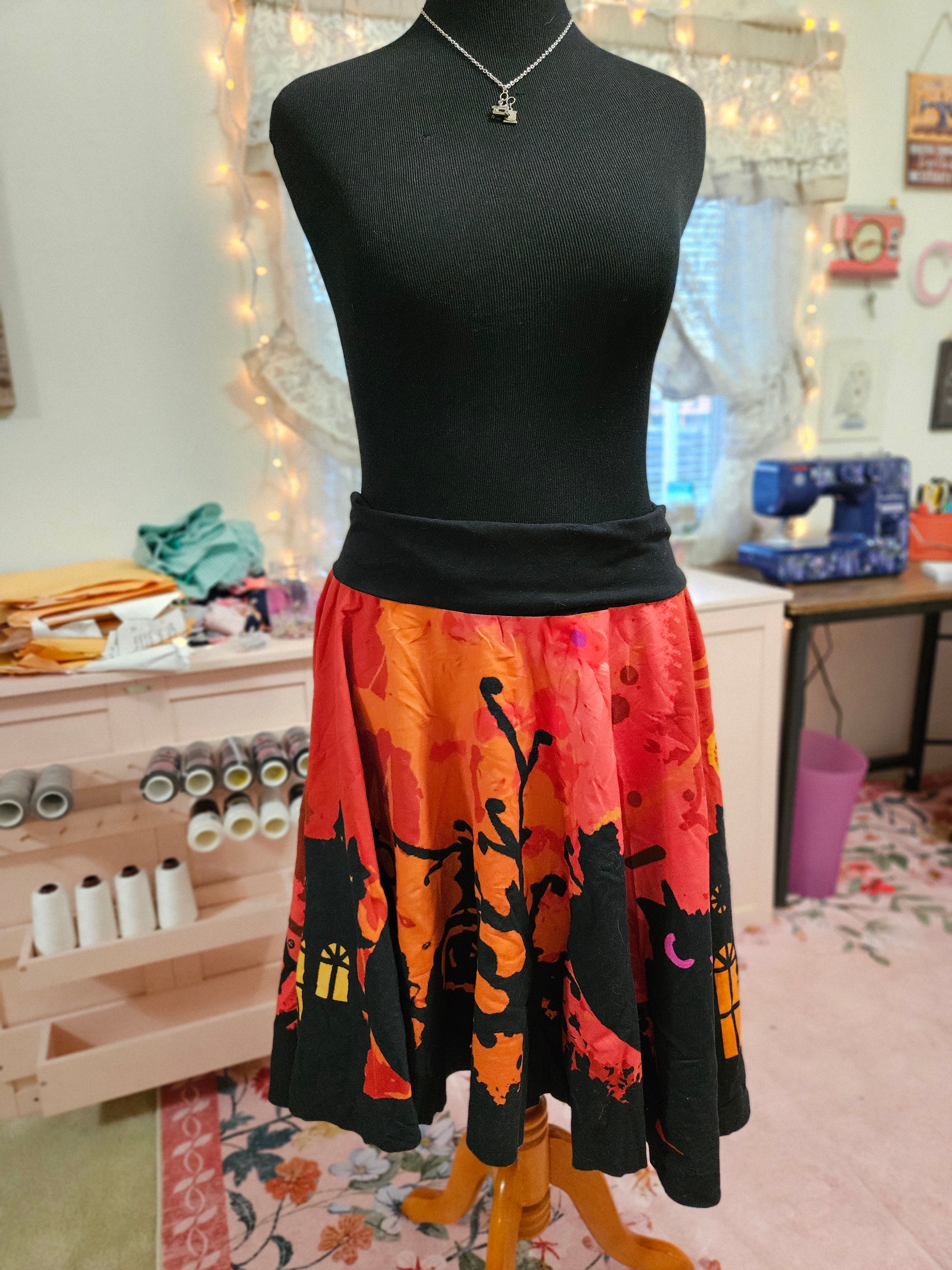 Women's XXL Halloween Circle Skirt w/ Yoga Band - New/washed