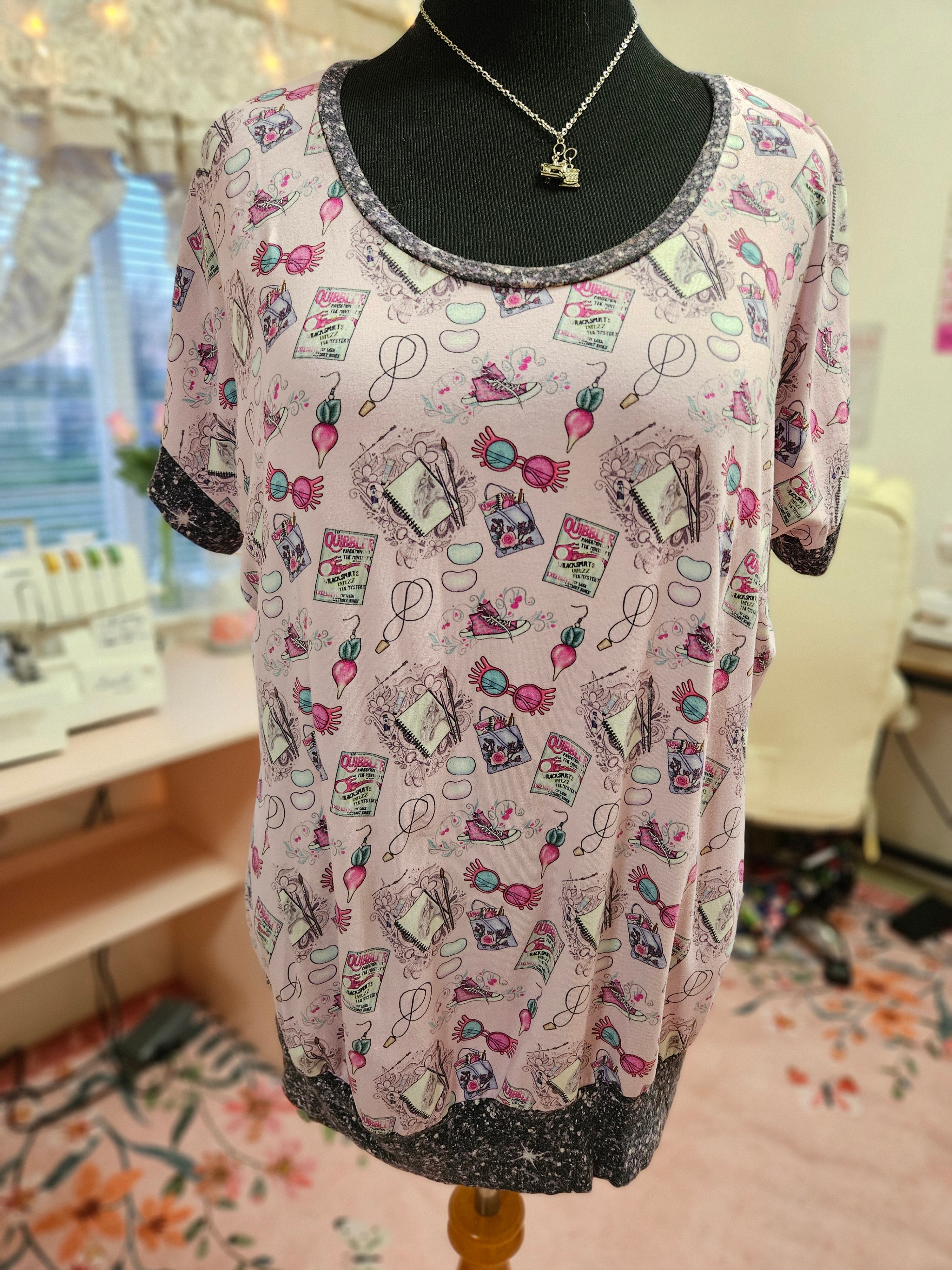 NEW Women's XXL HP Looney Lovegood Dolman Top BL