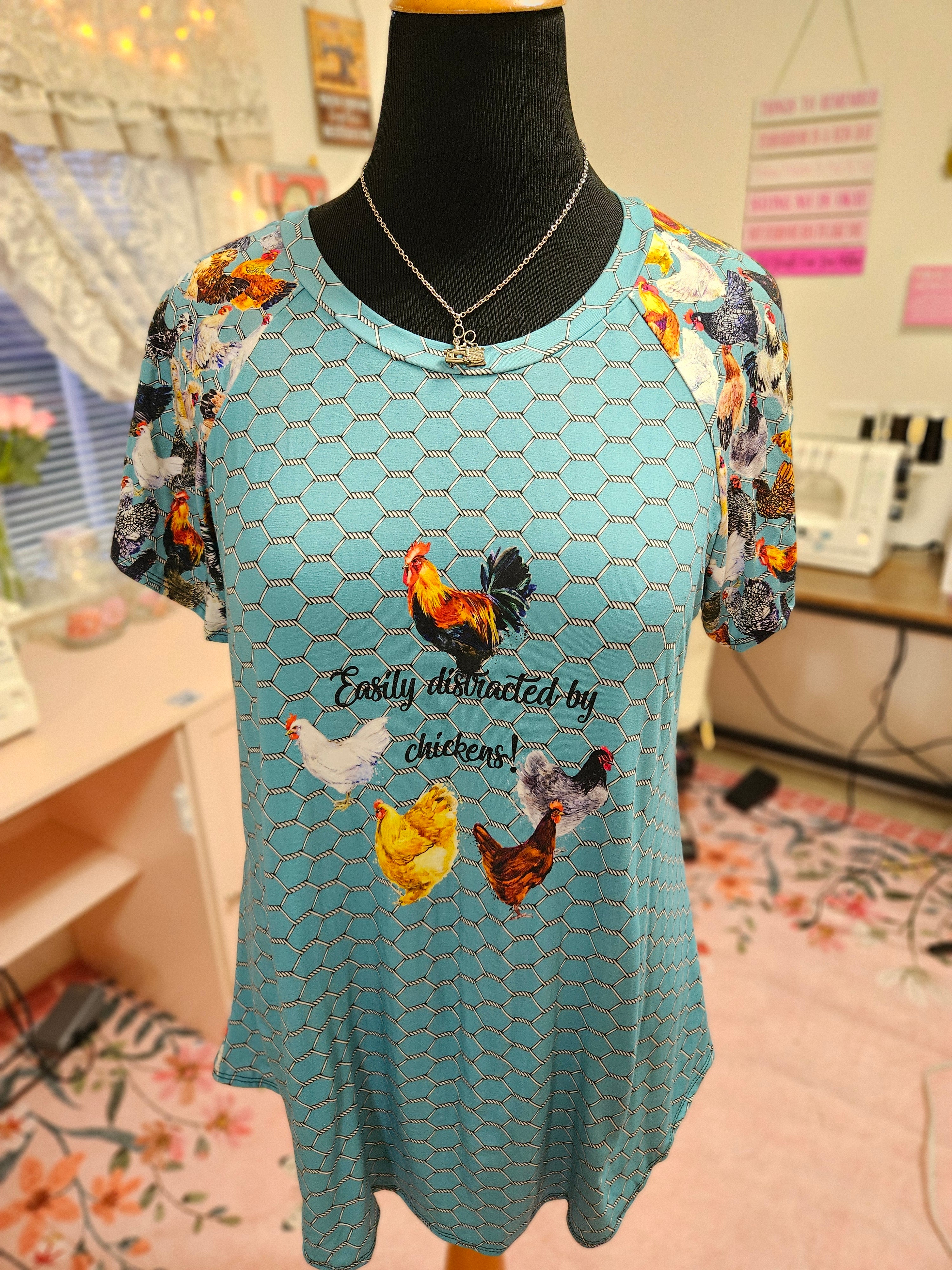 NEW Women's XXL Easily Distracted By Chickens Raglan T-Shirt BL